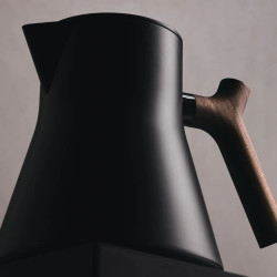 Fellow Corvo EKG PRO Matte Black with Walnut Handle | Fierbător electric